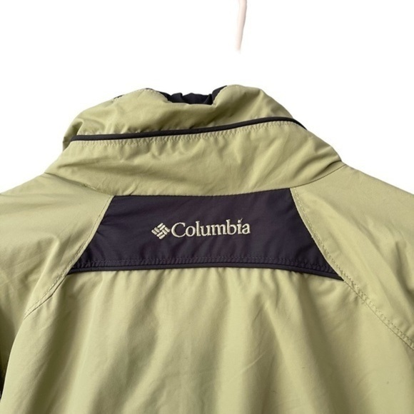 ✨3/$20✨ Columbia Green and Gray Interchange Zip Waterproof Windbreaker. Small - Picture 10 of 16